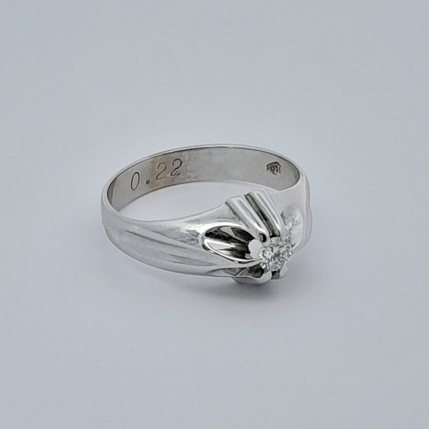 Anello da uomo in oro con Diamante centrale