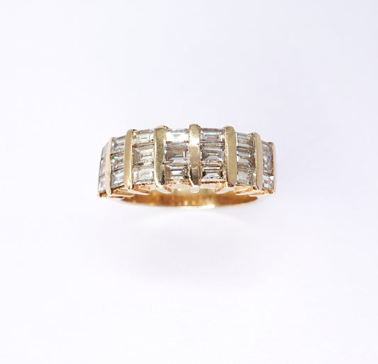 Anello con fascia di Diamanti