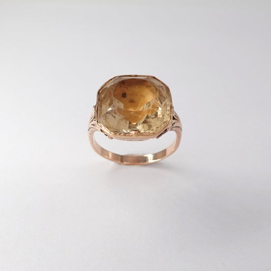 Anello con Topazio