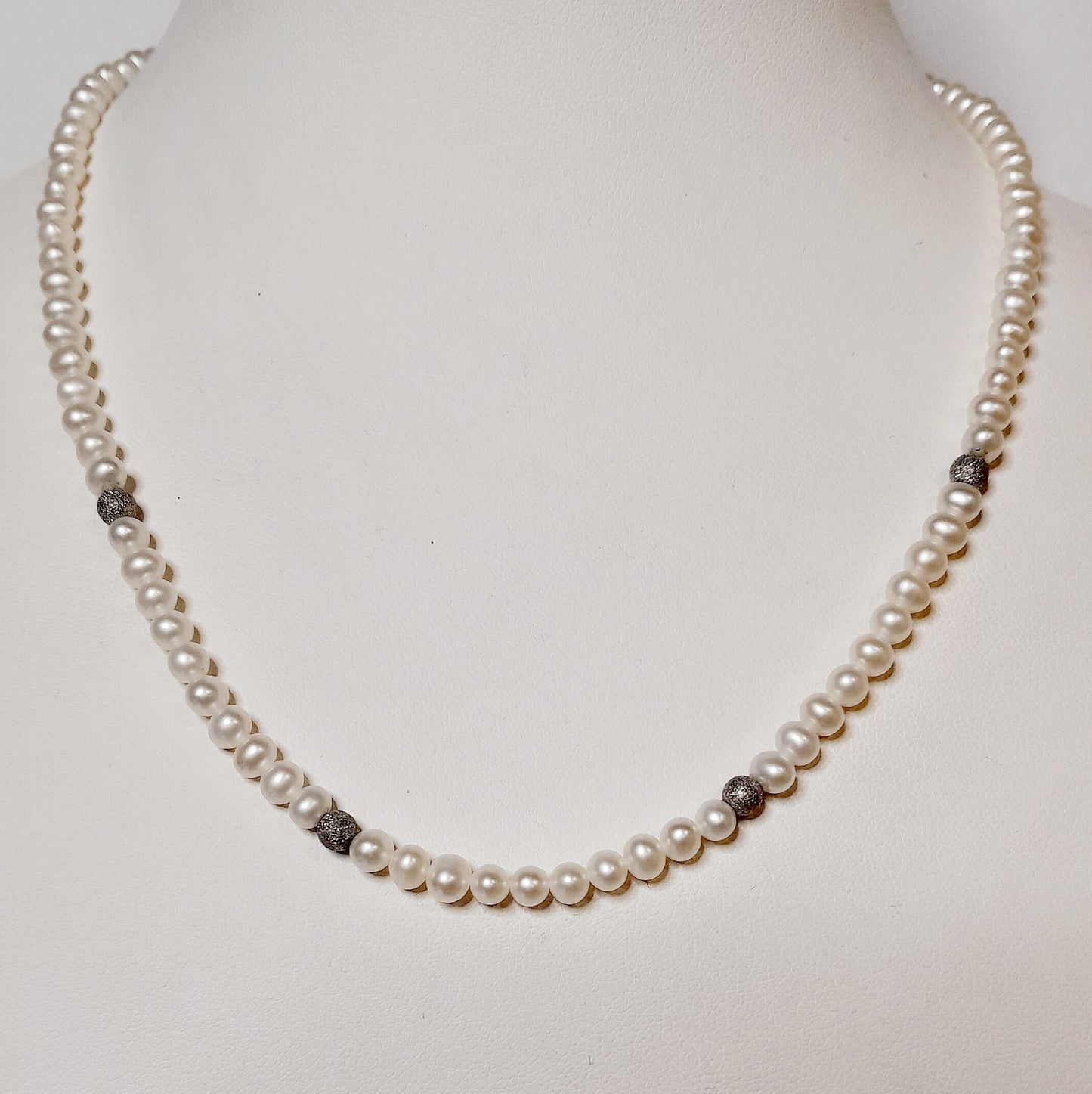 Girocollo con Perle