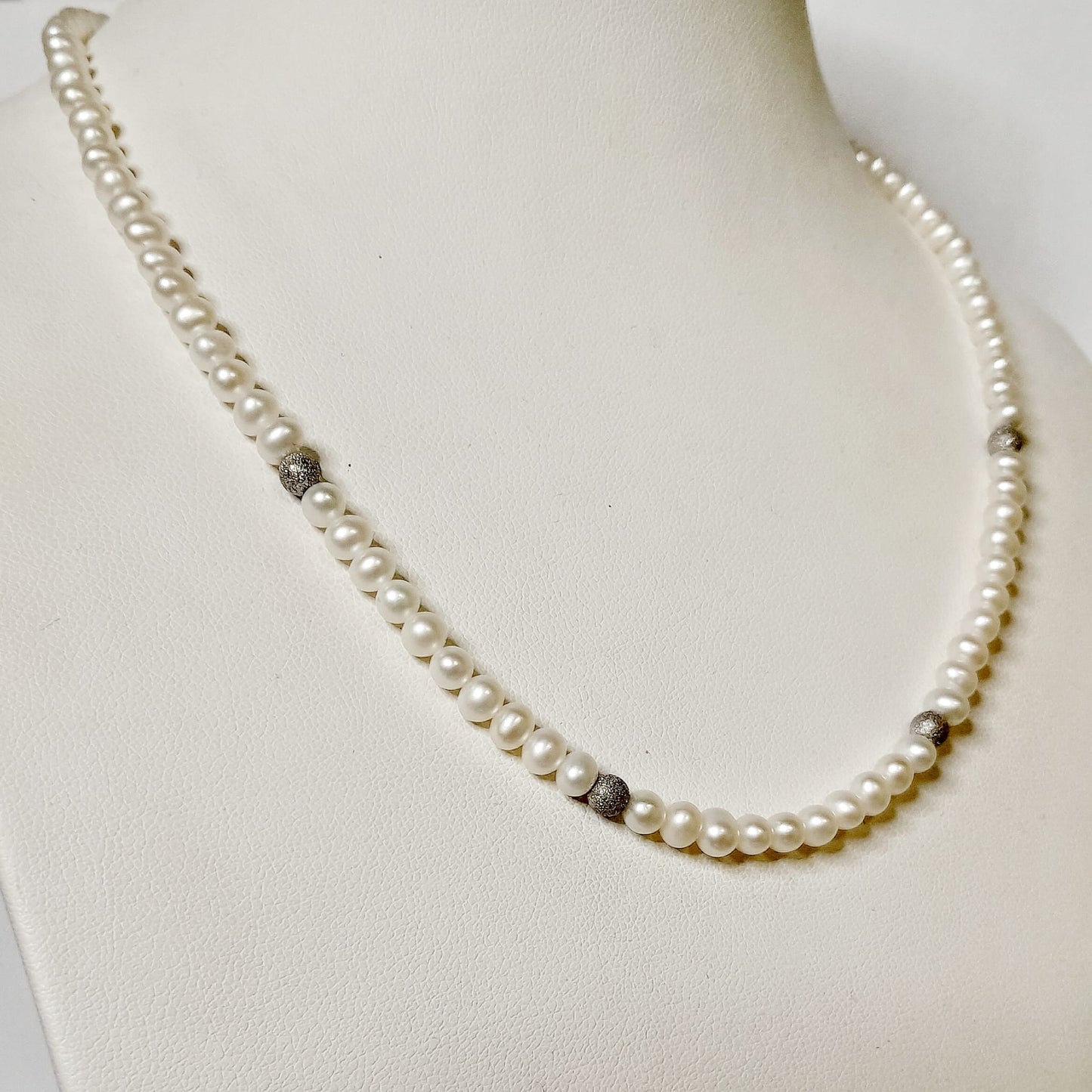 Girocollo con Perle