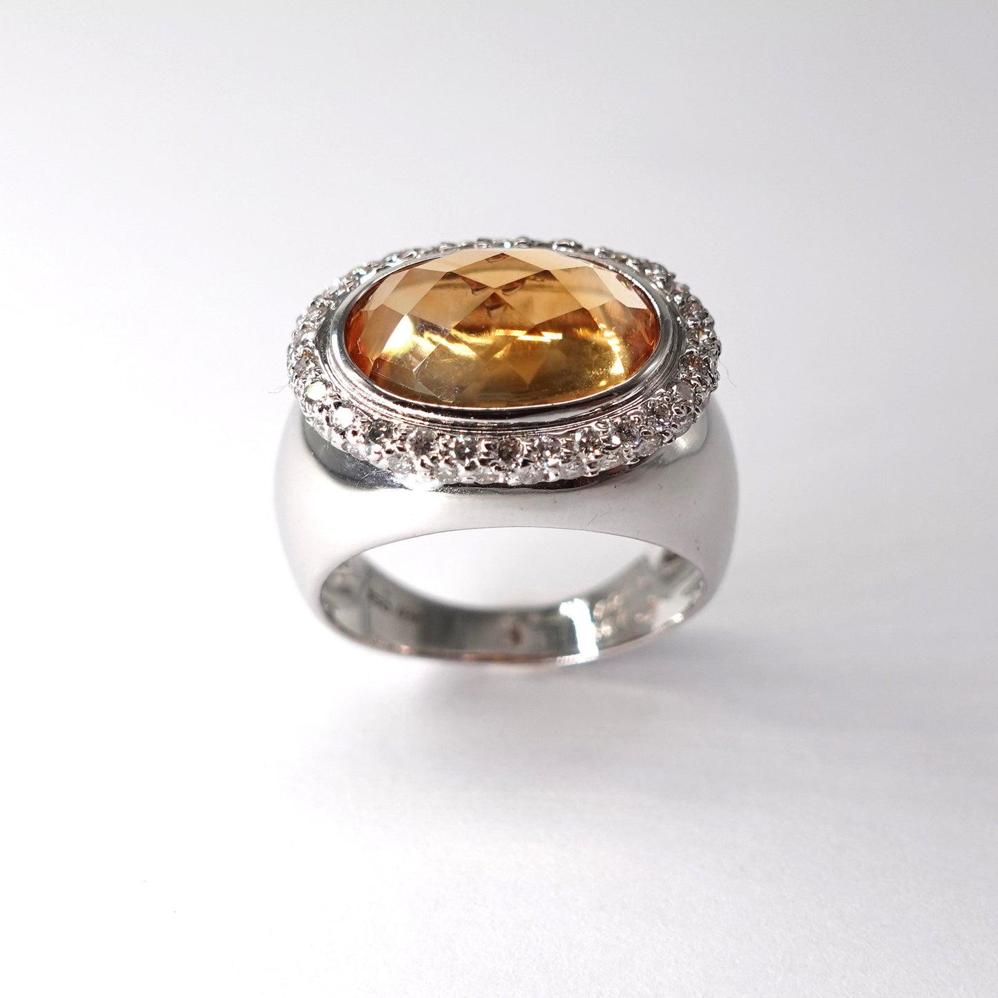 Anello con citrino e diamanti