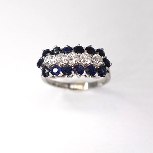 Anello in oro con zaffiri e diamanti