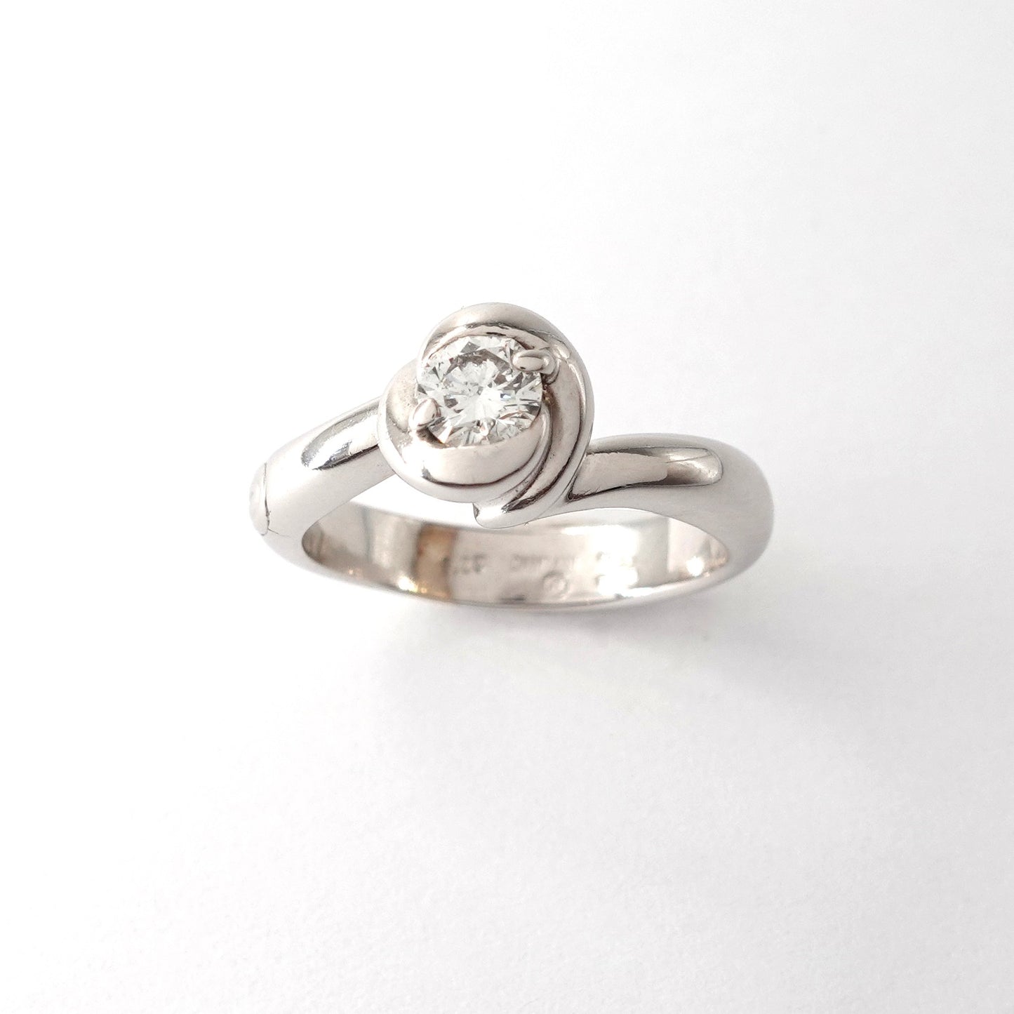 Solitario Damiani in oro bianco