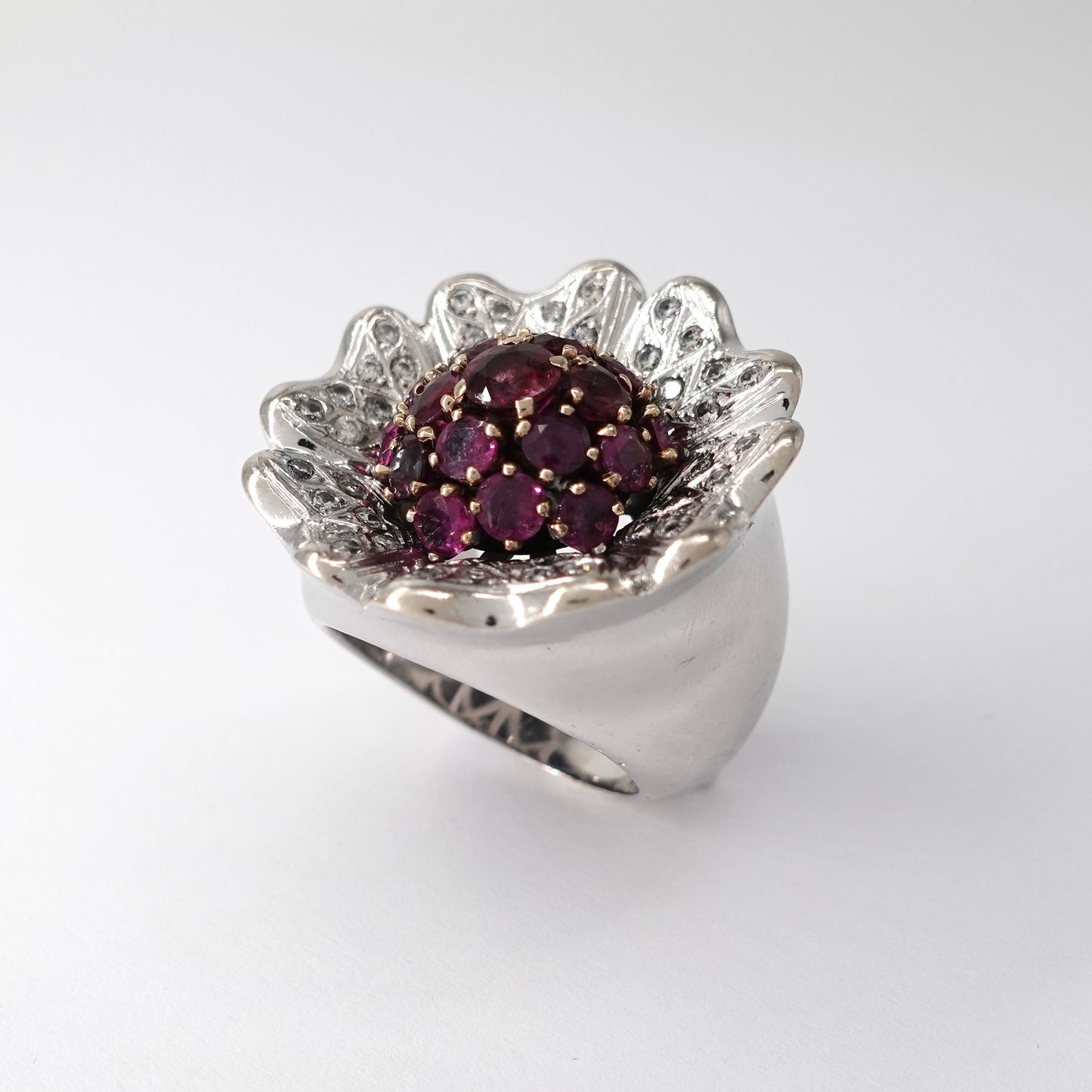 Anello Fiore con Rubini