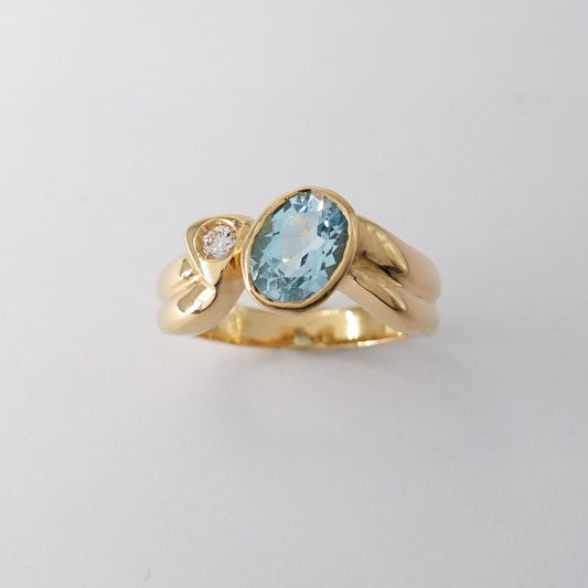 Anello con Topazio Azzurro