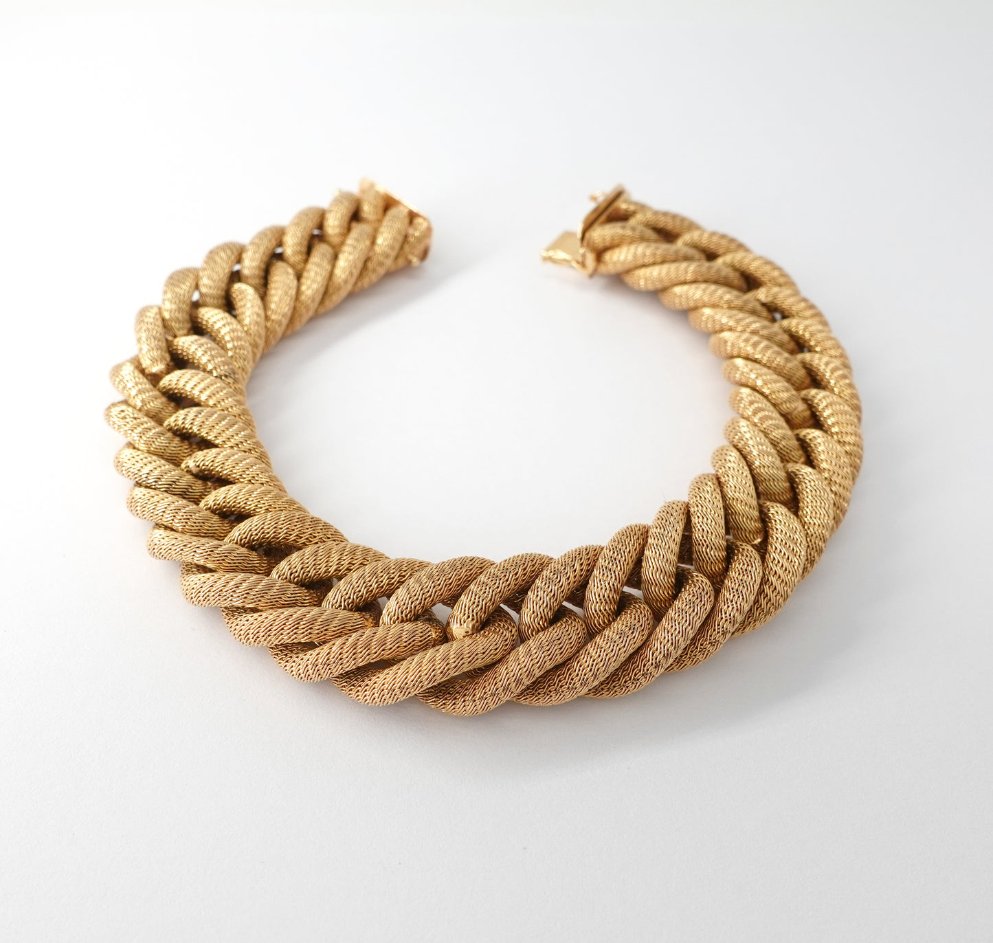 Bracciale intrecciato