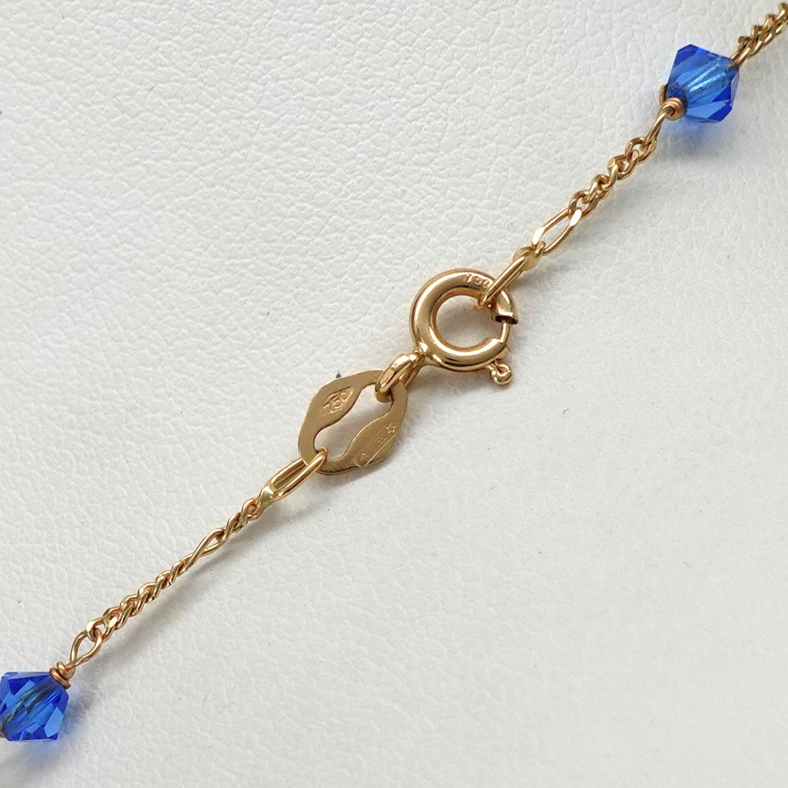 Collana con pietre