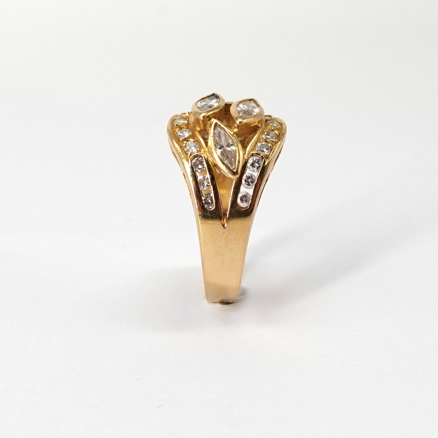 Anello con diamanti