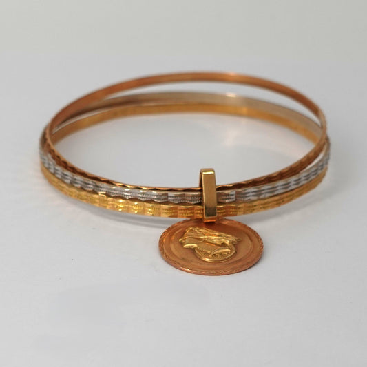 Tre bracciali a cerchio