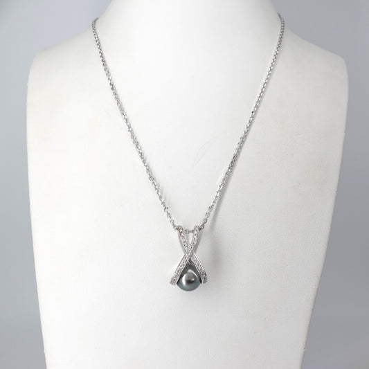Collana con diamanti e perla