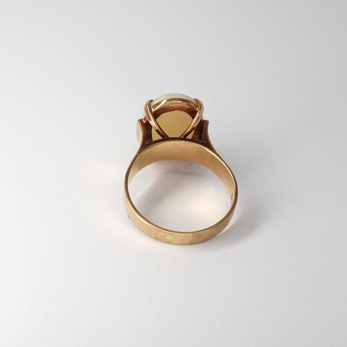Anello in oro  con opale