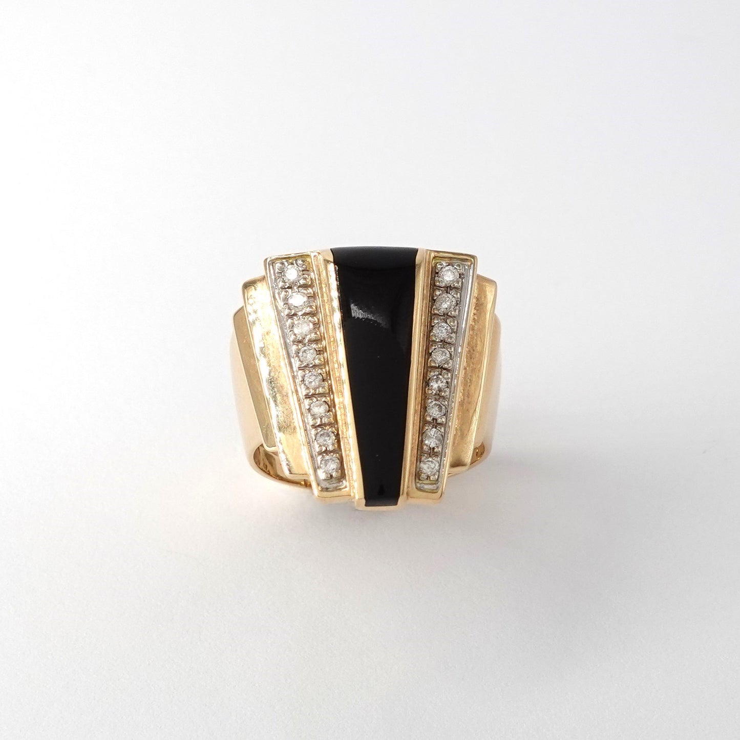 Anello in oro e pietre