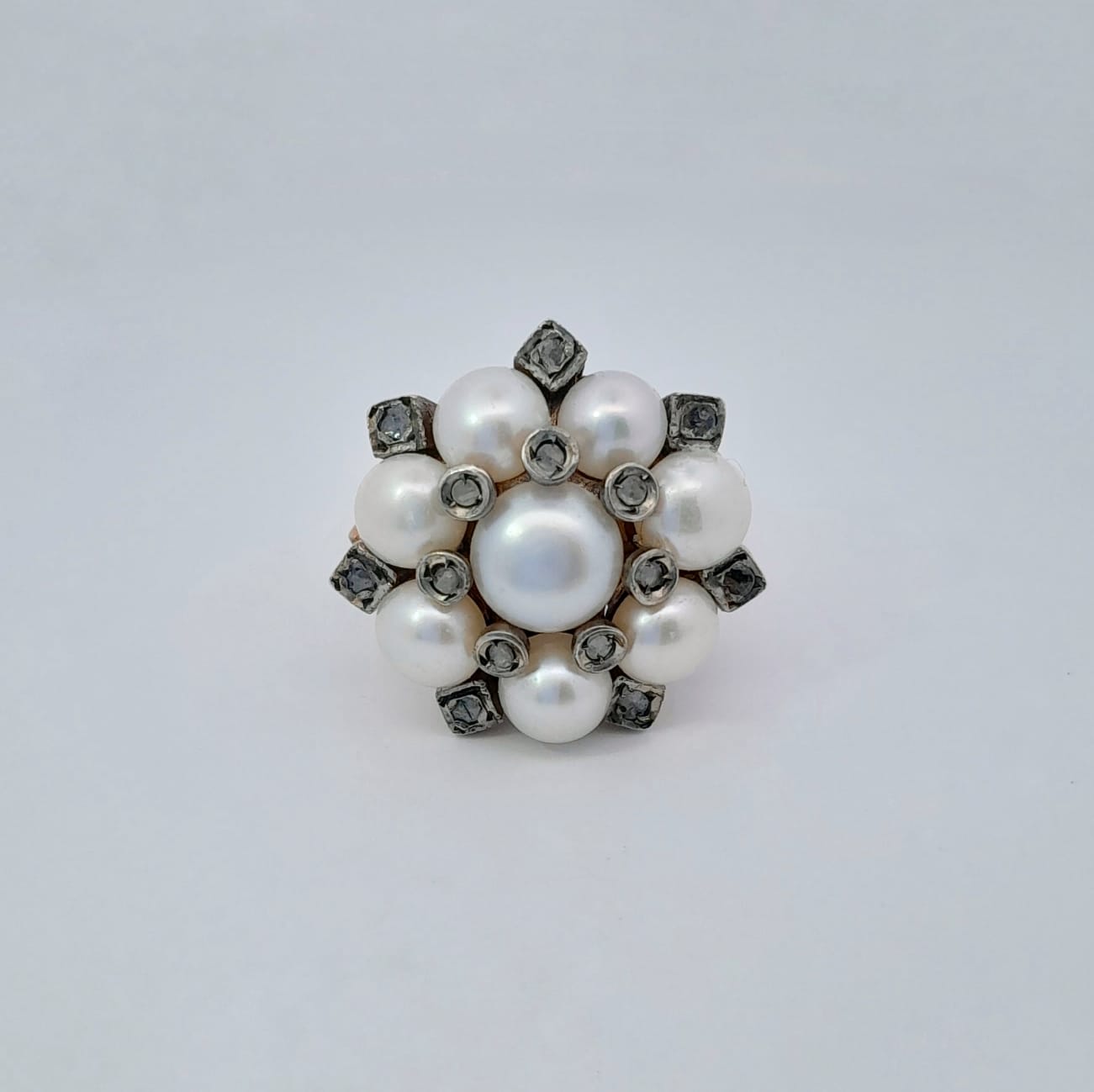 Anello fiore di perle e oro rosè