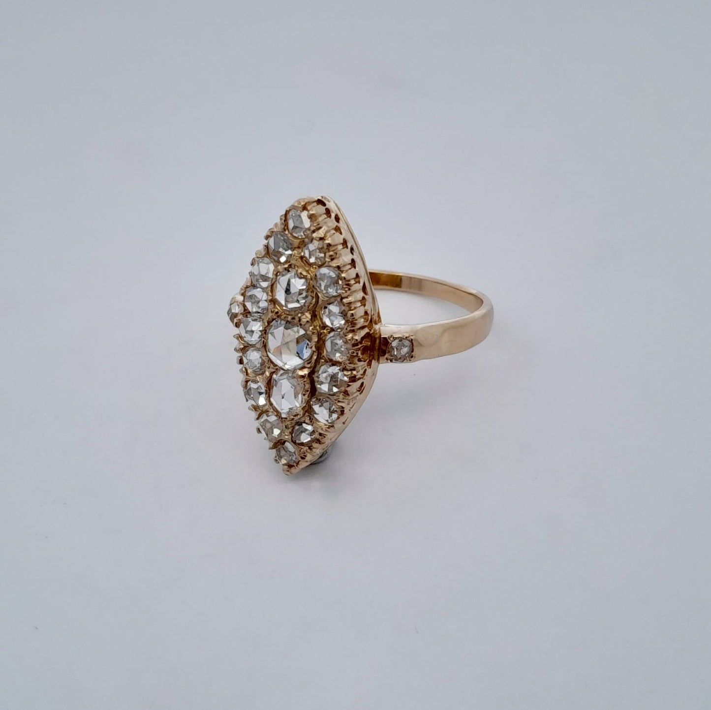 Anello in oro e diamanti