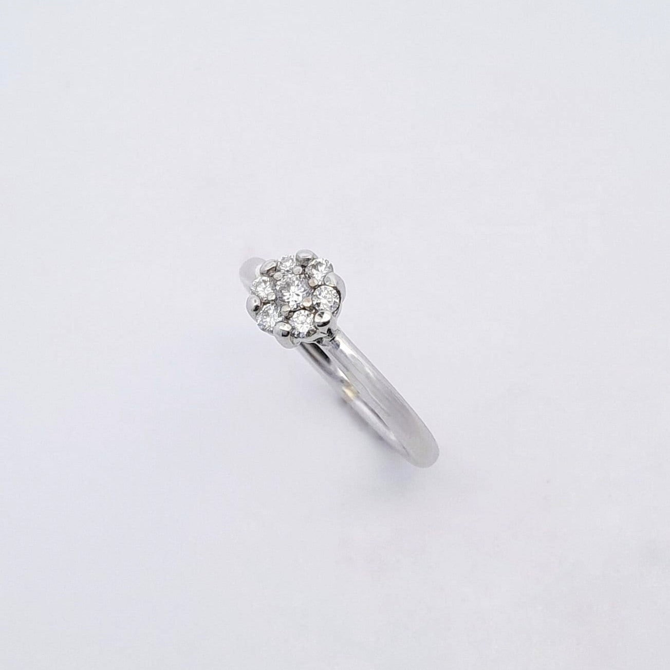 Solitario illusion in oro con diamanti