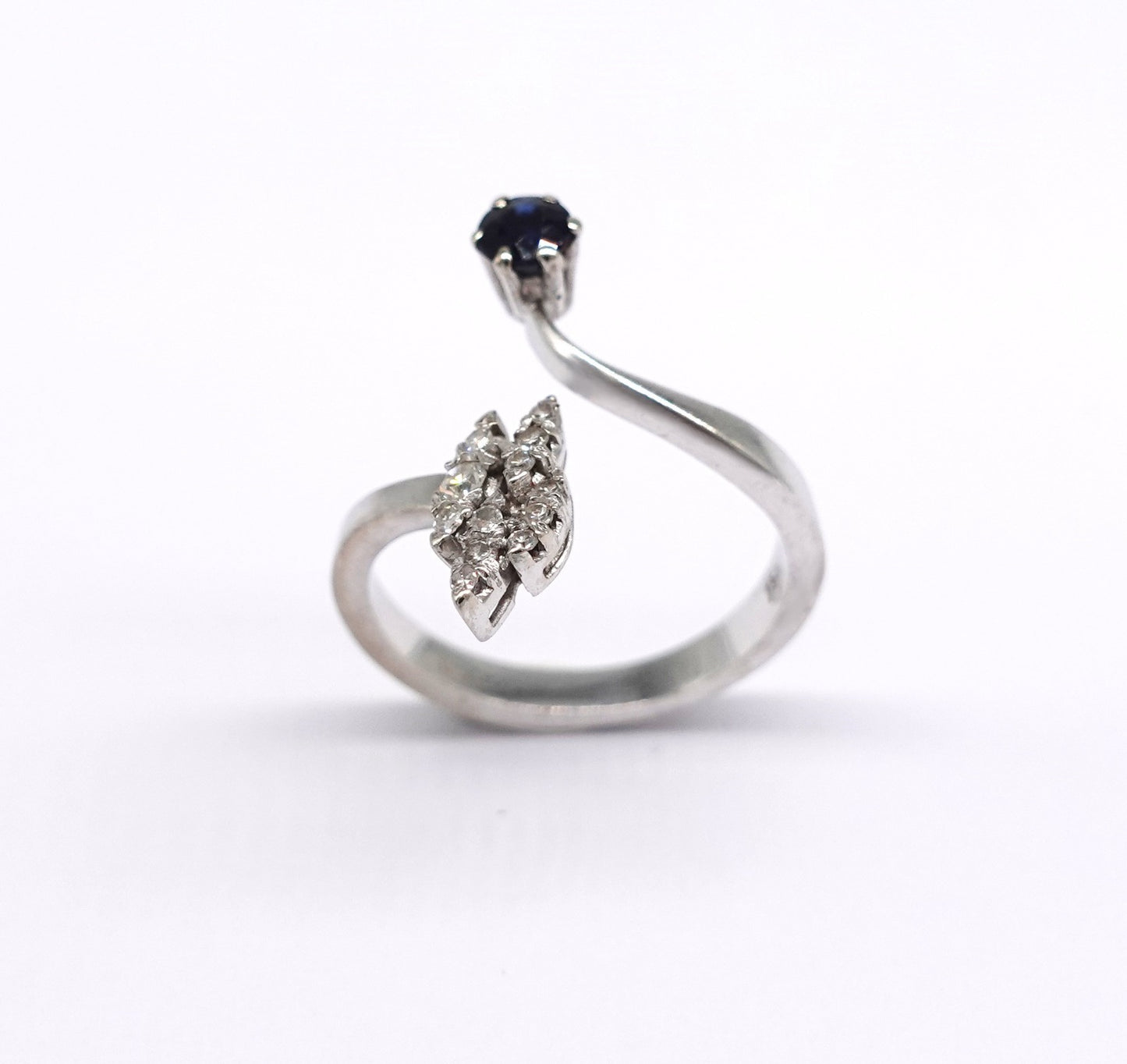 Anello Contrariè