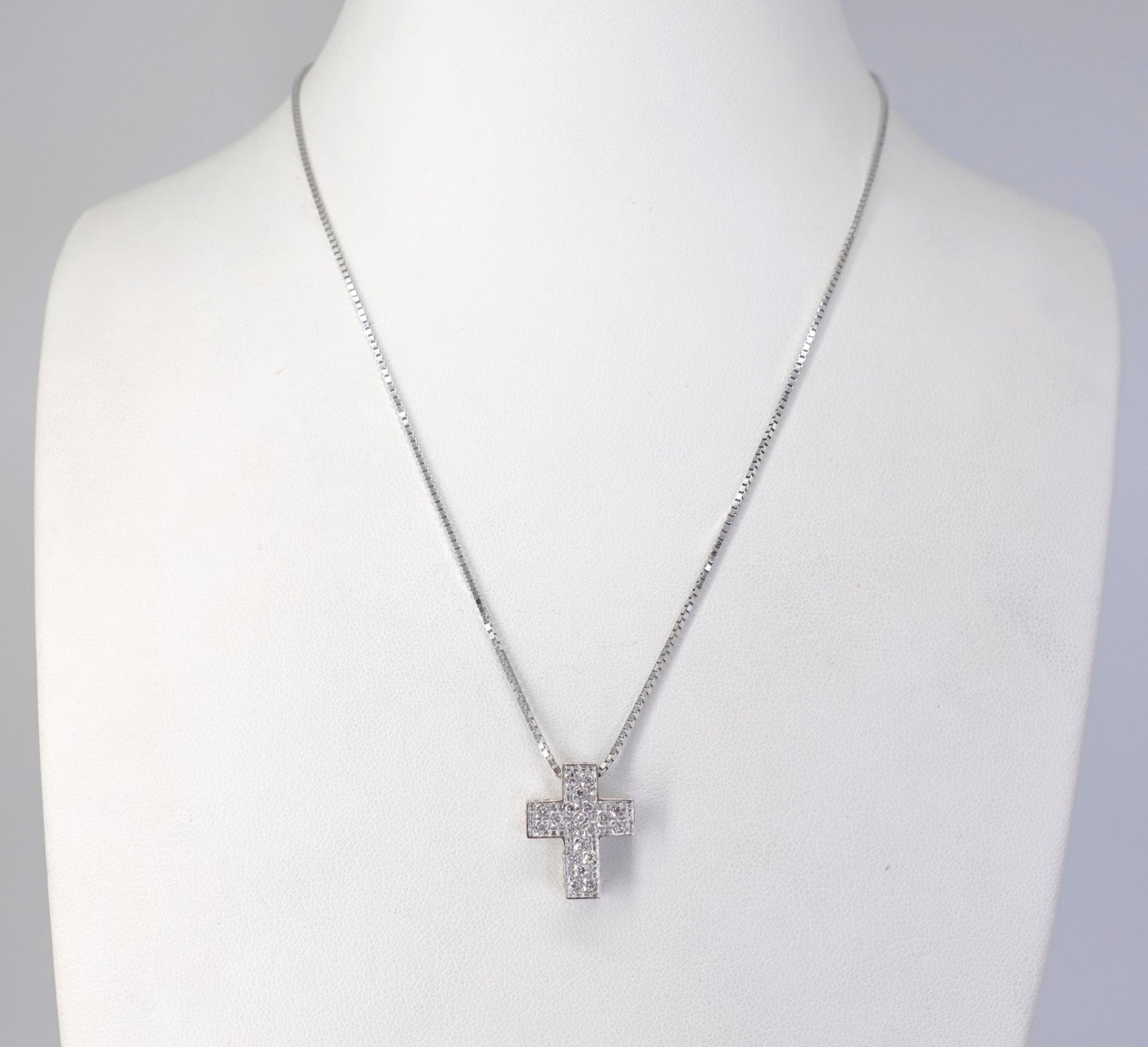 Catenina con Croce di Diamanti