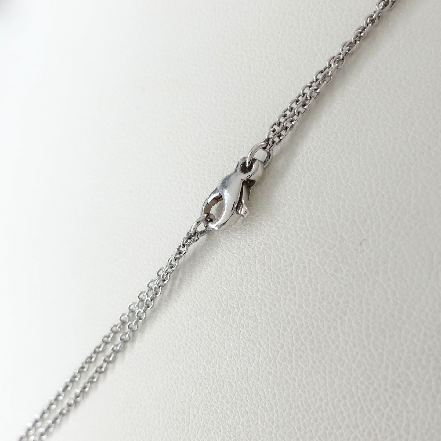 Girocollo con pendente snake