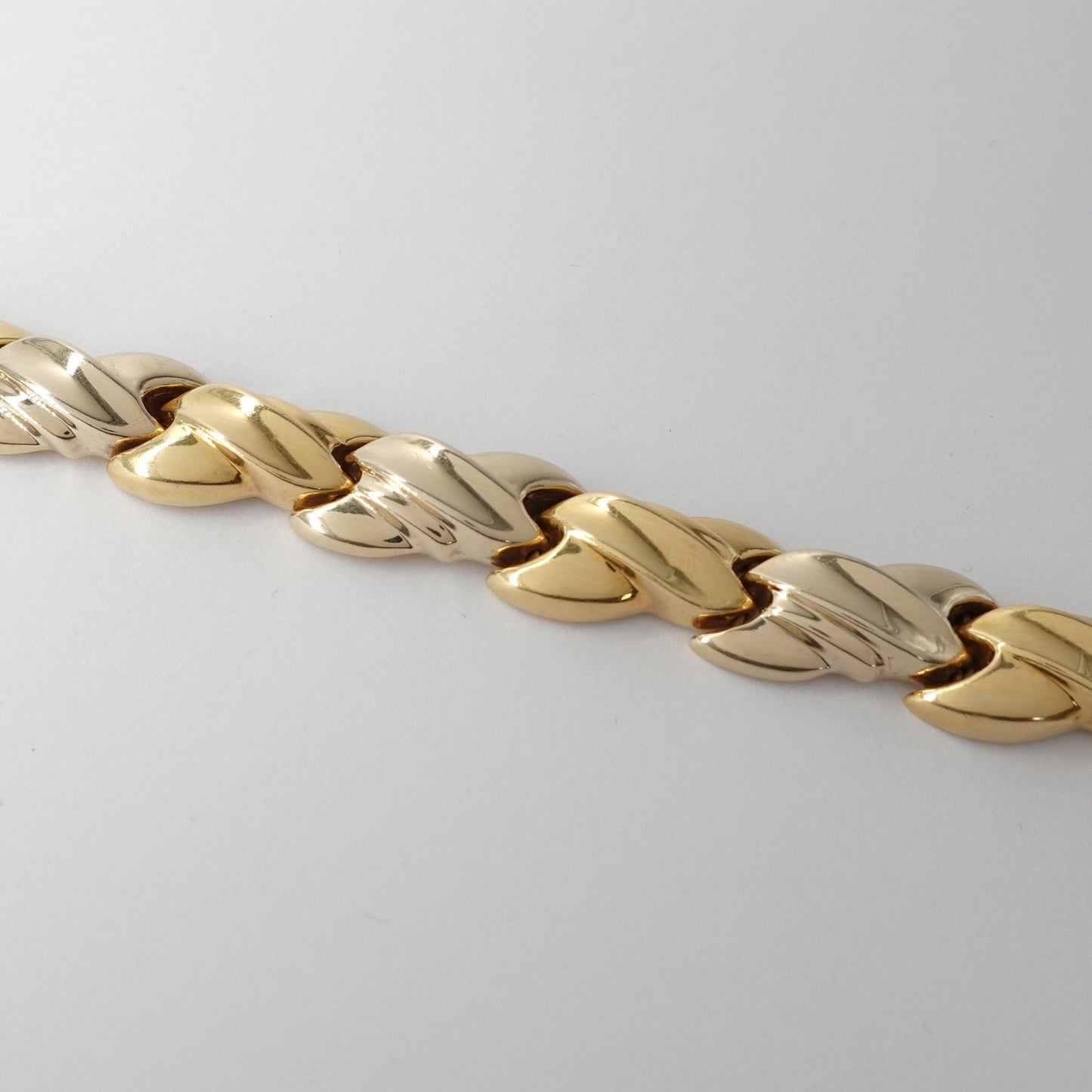 Bracciale con chiusura a fibbia