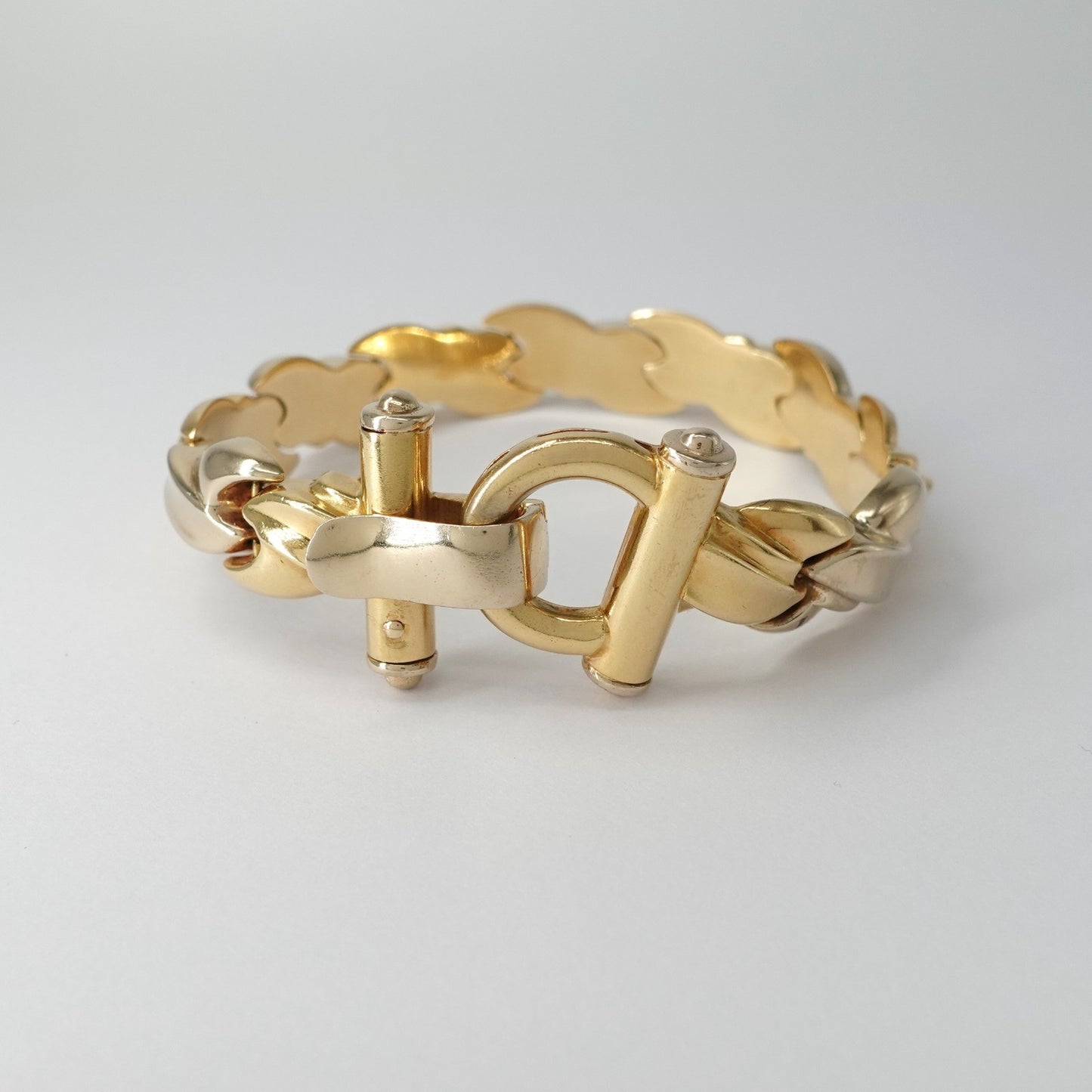 Bracciale con chiusura a fibbia