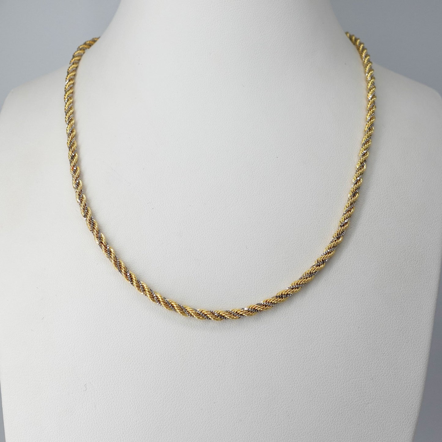 Collana torchon due colori