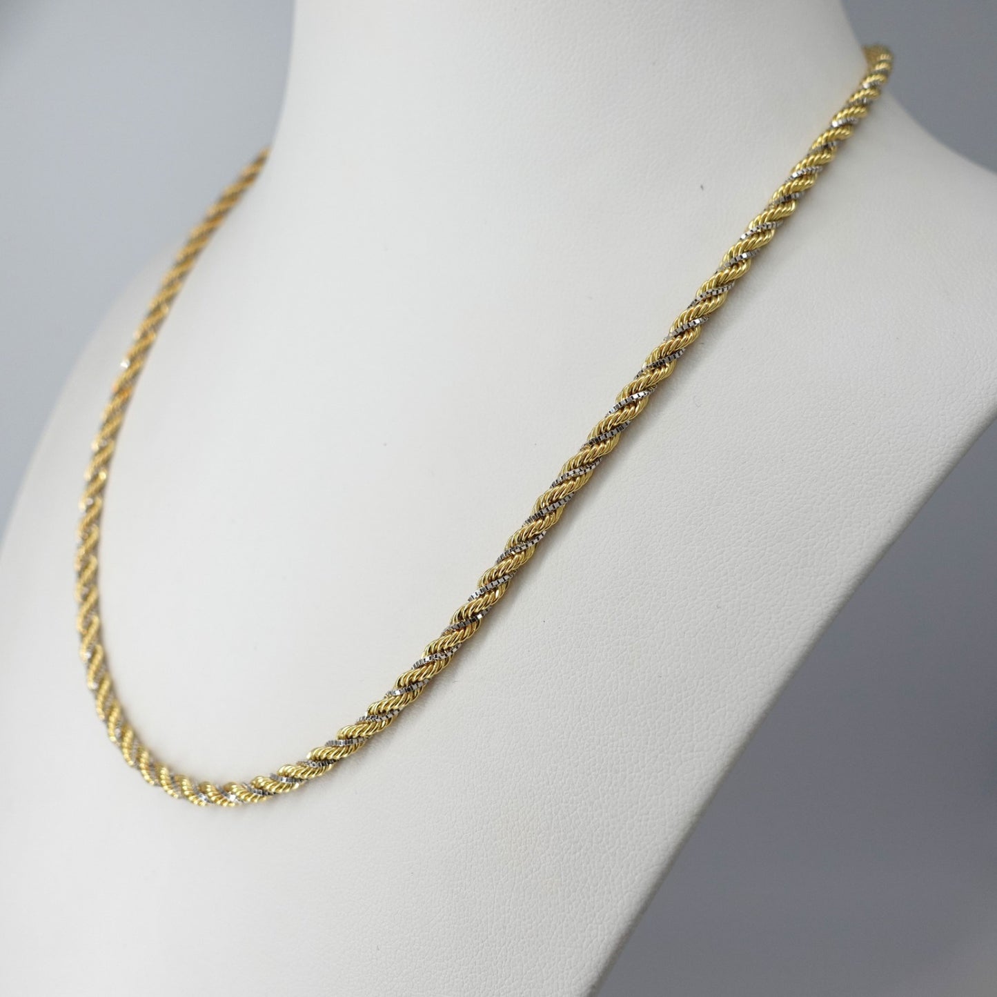 Collana torchon due colori