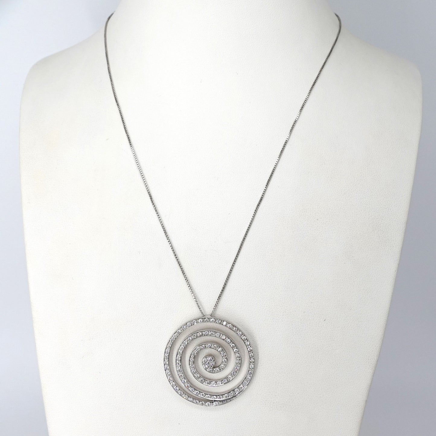 Collana con diamanti