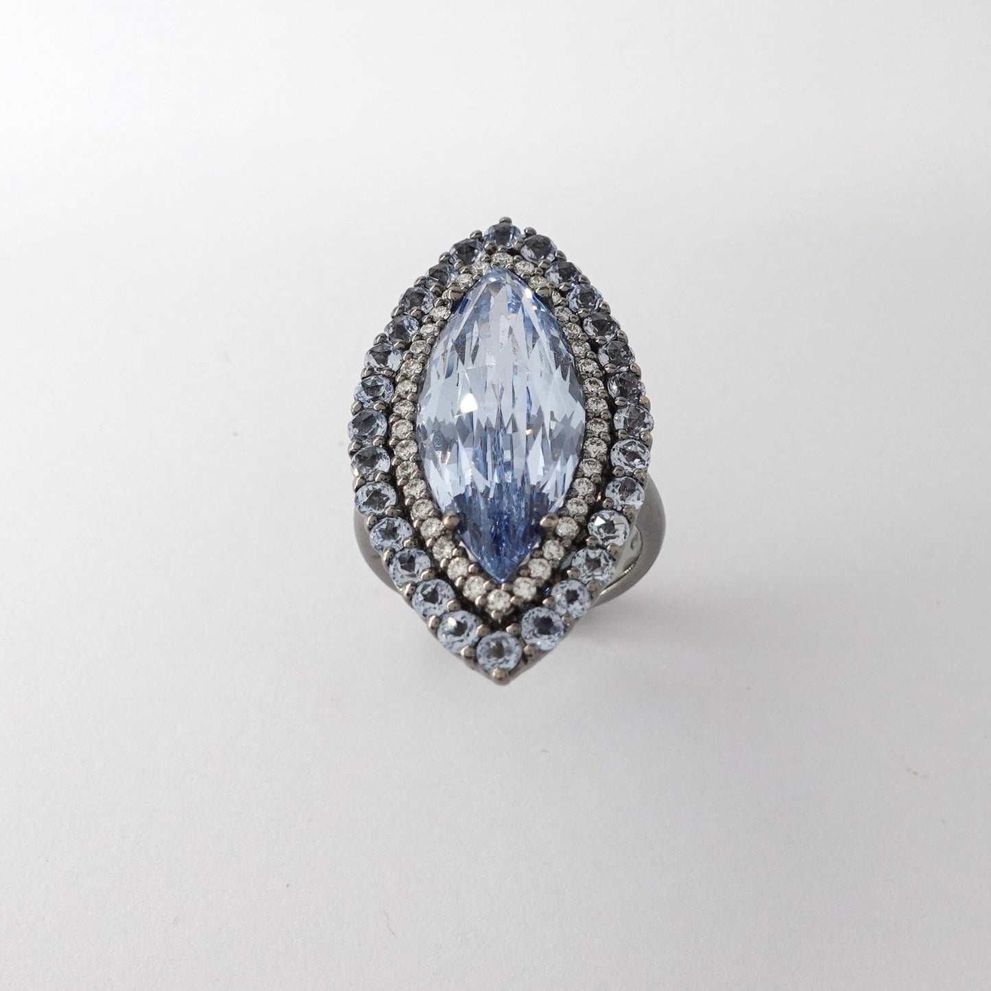 Anello in oro brunito