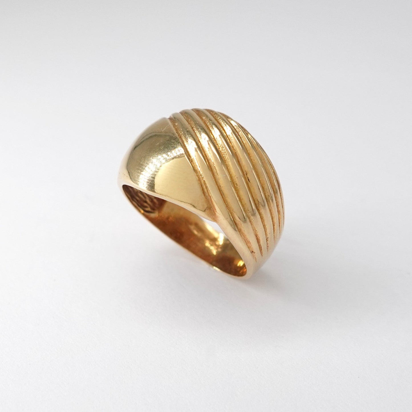 Anello a fascia rigata