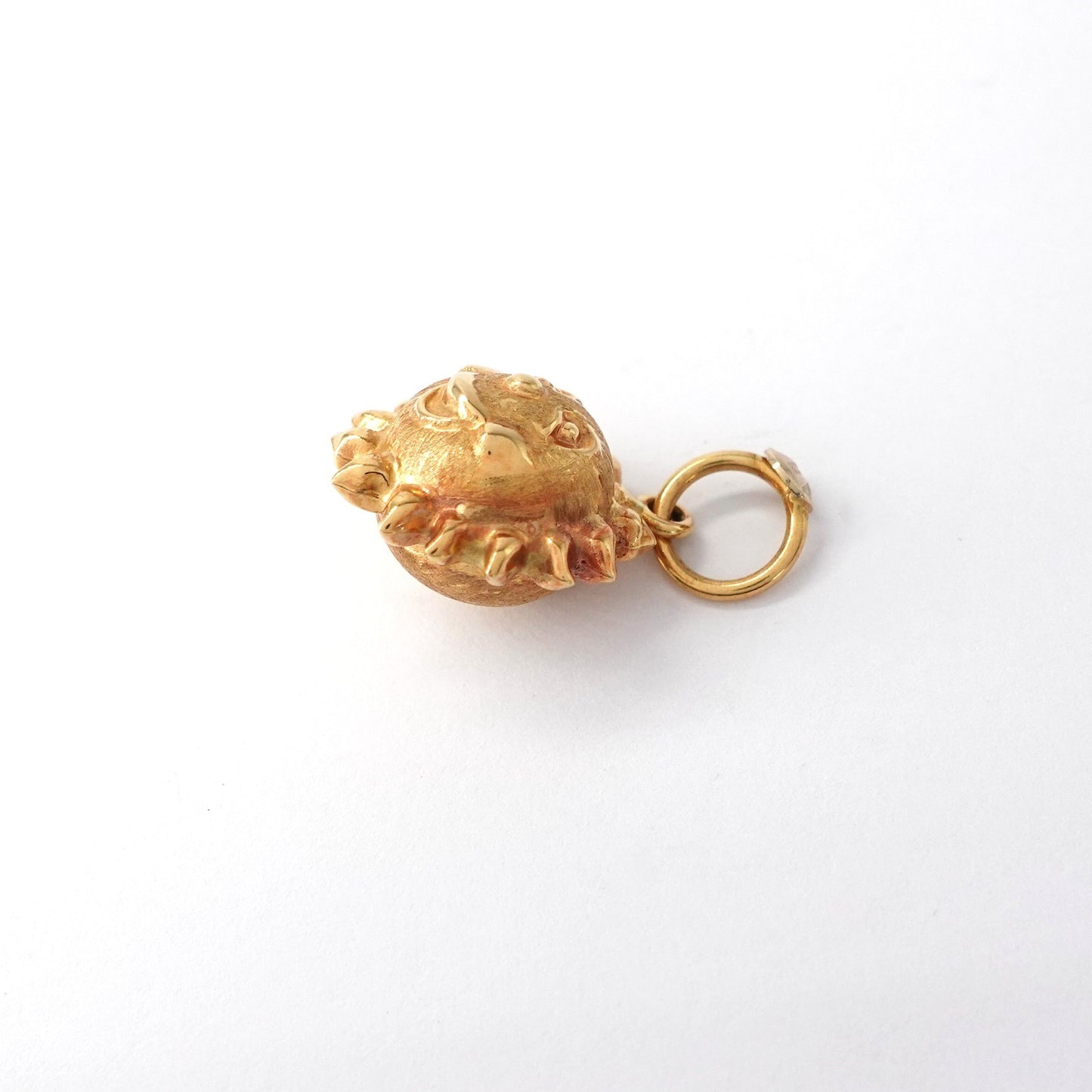 Ciondolo sole con lavorazione satinata