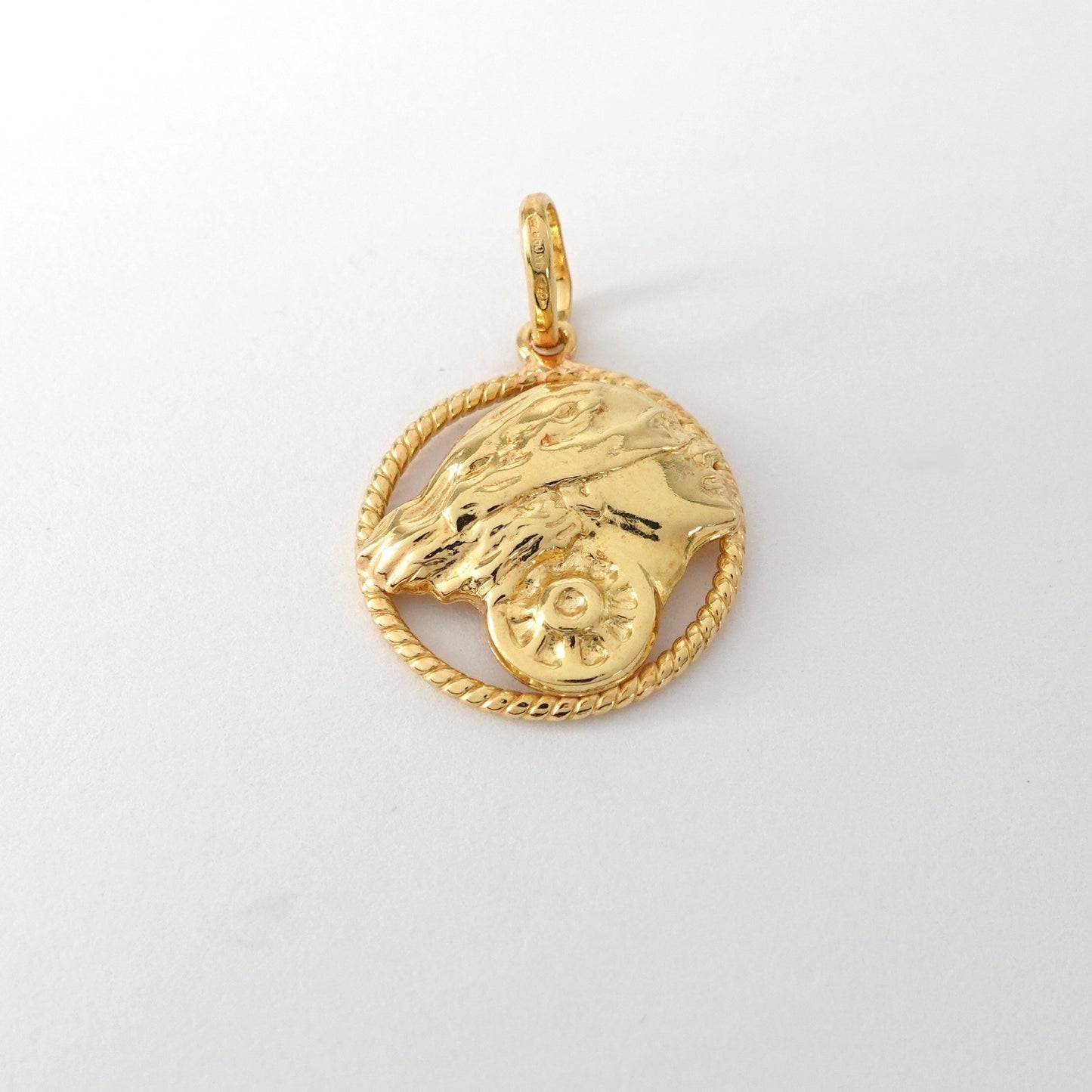 Ciondolo dea bendata