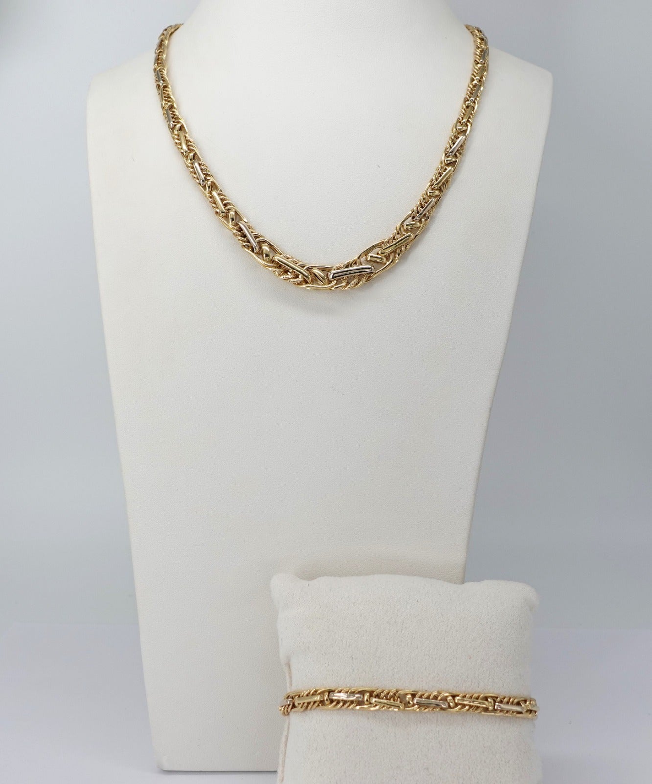 Parure  collana e bracciale