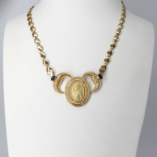 Collana con centrale