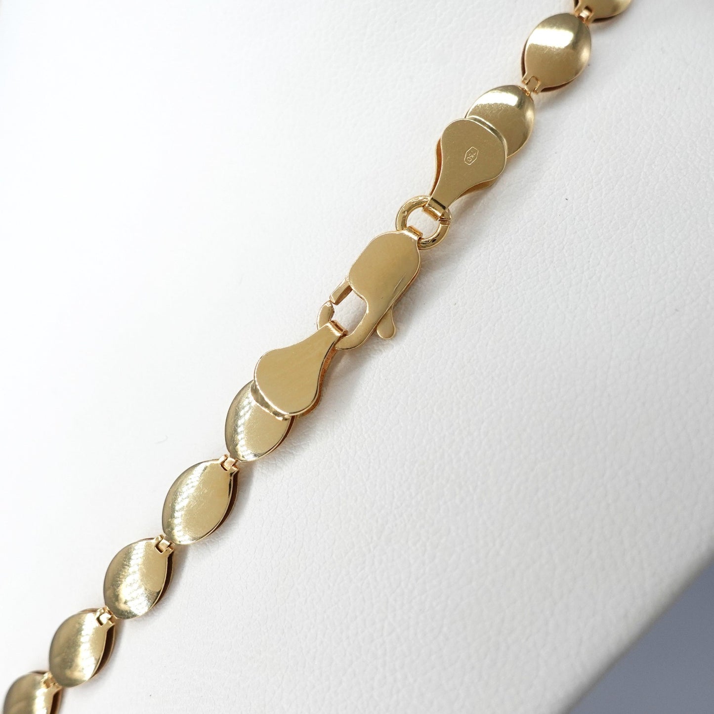 Collana con centrale