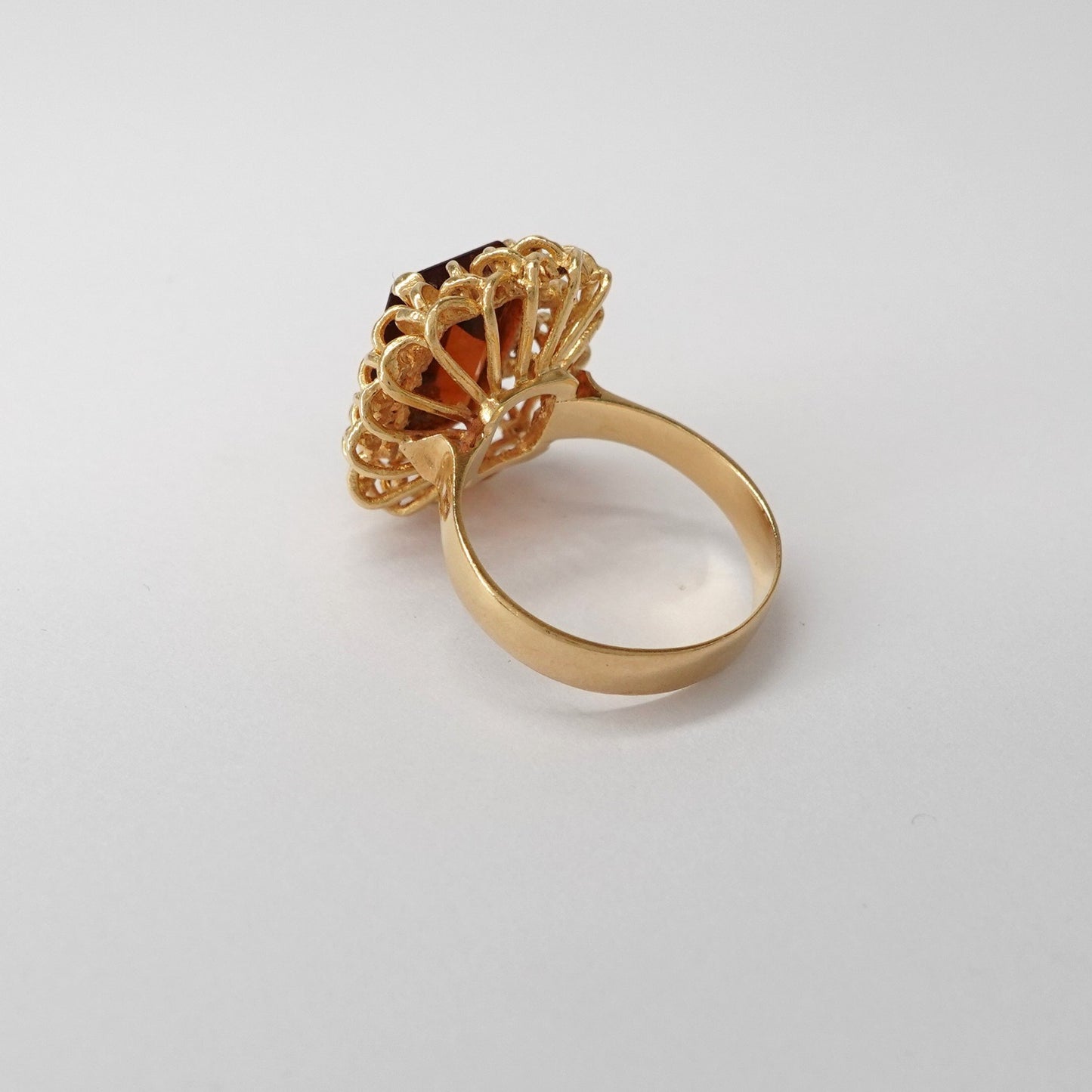 Anello con topazio citrino