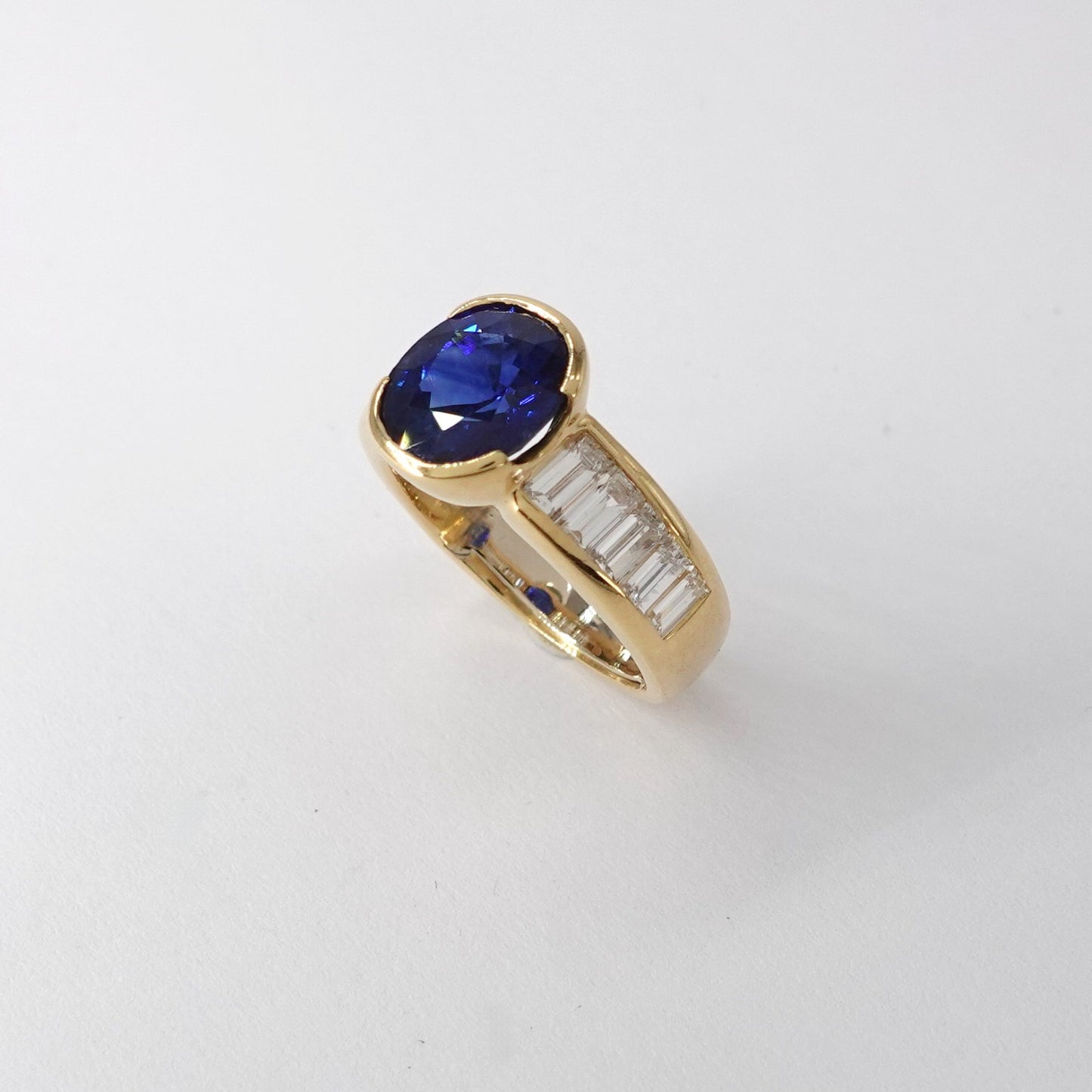 Anello zaffiro e diamanti