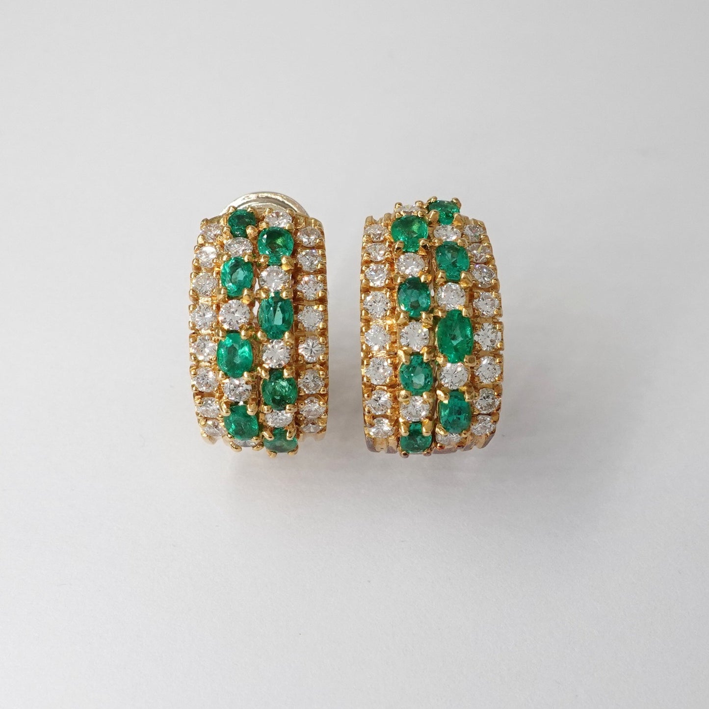 Parure con diamanti e smeraldi