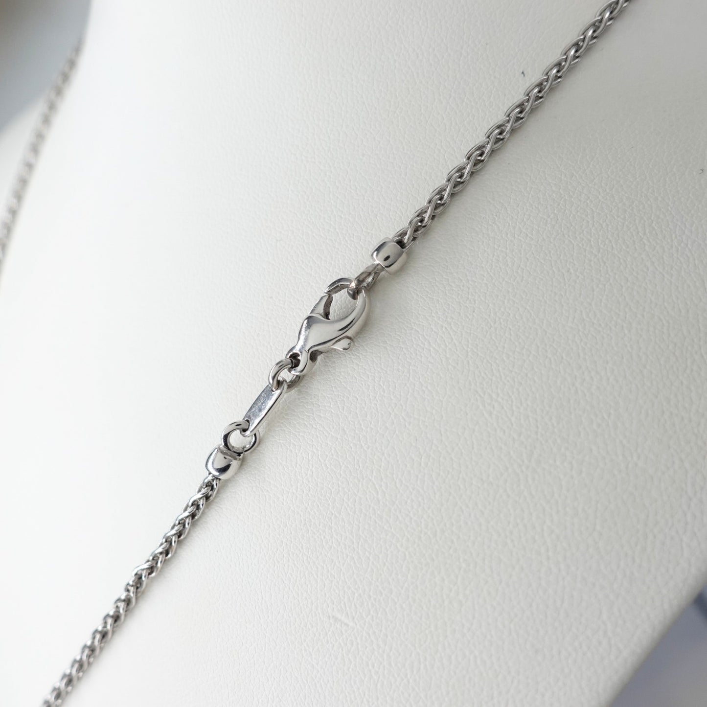 Girocollo con pendente croce