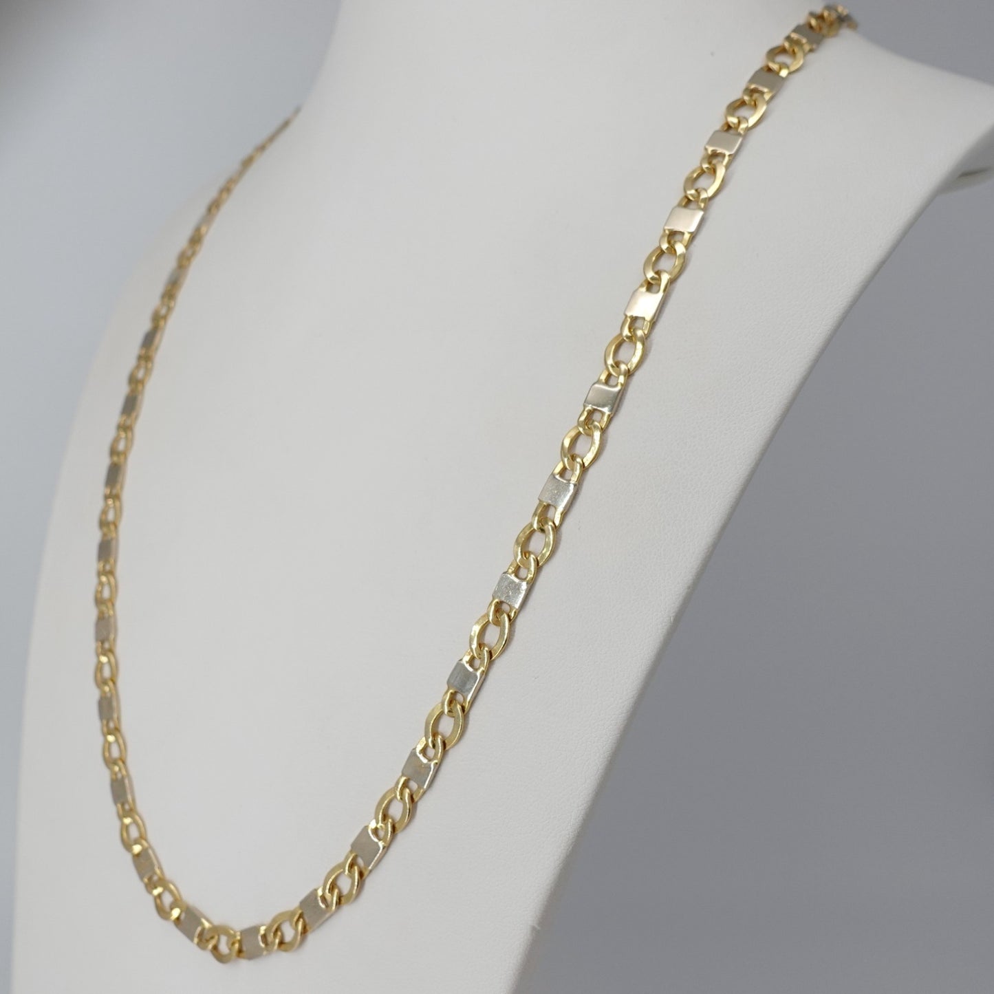 Collana a maglia piatta