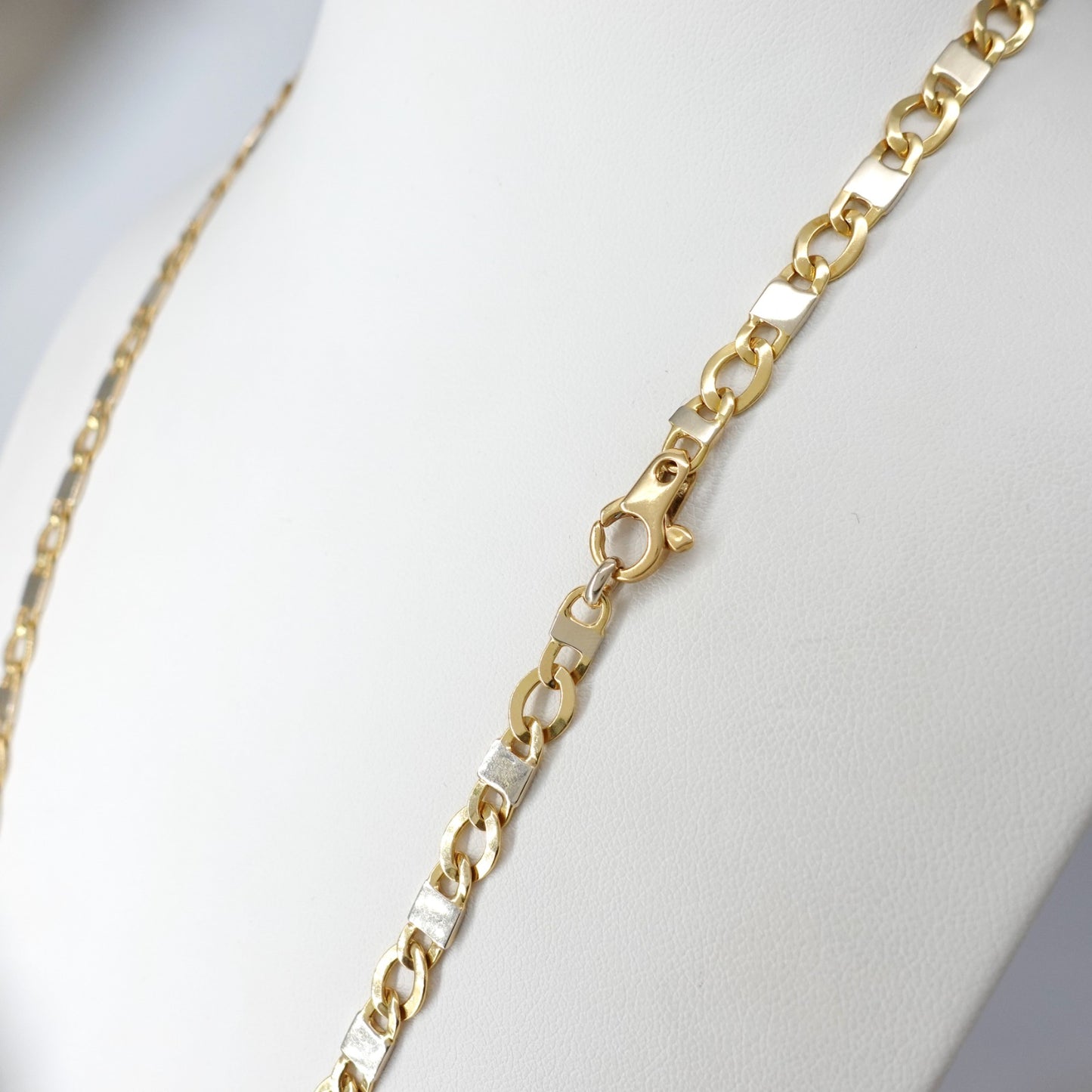 Collana a maglia piatta