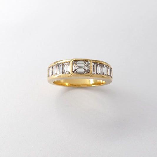 Anello  con diamanti taglio baguette