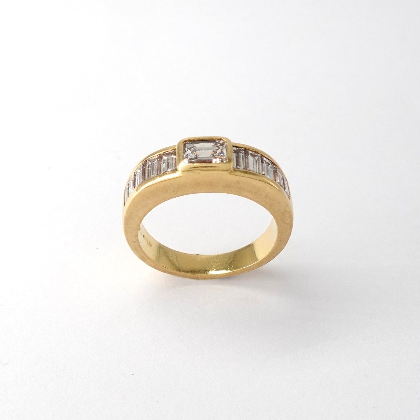 Anello  con diamanti taglio baguette