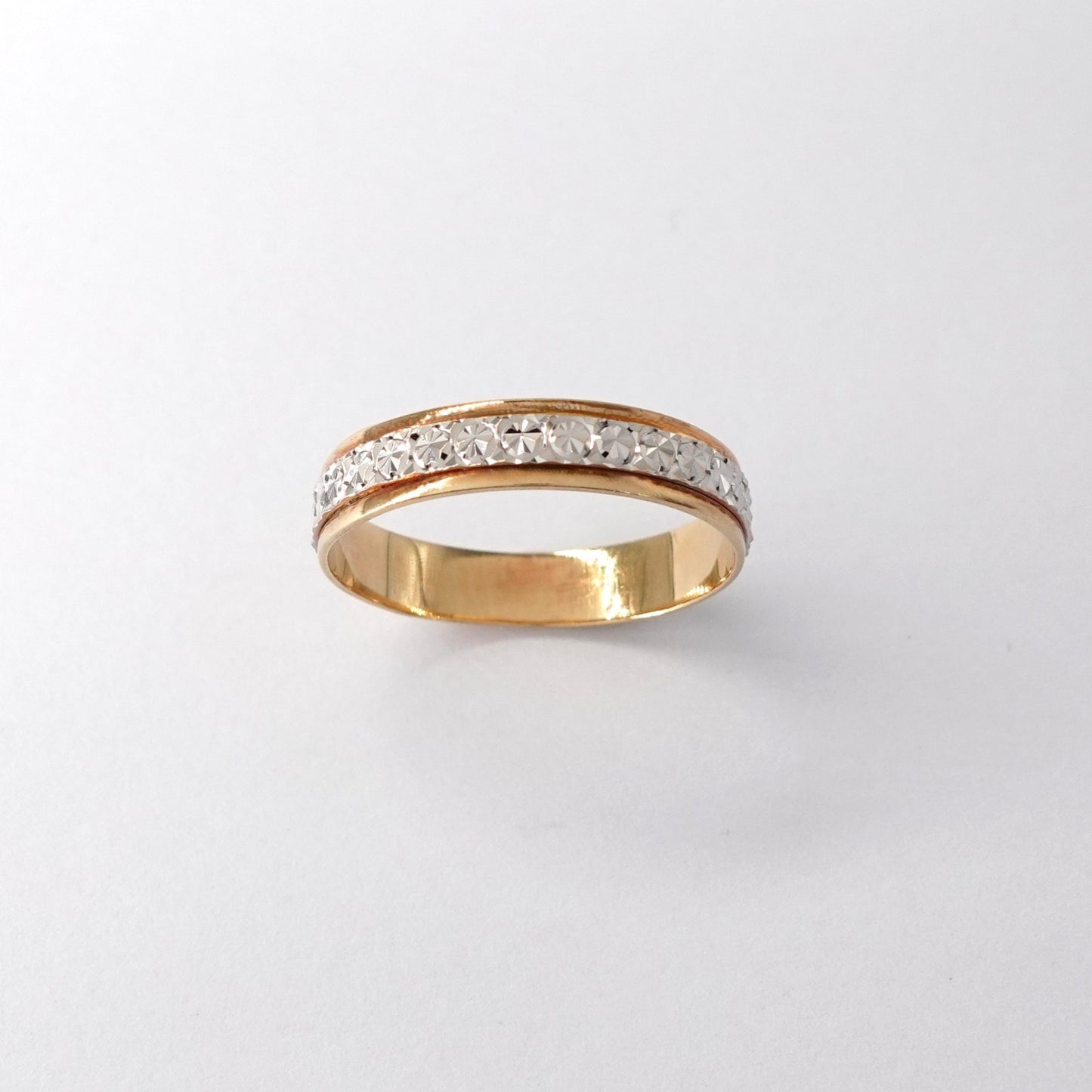 Fedina con lavorazione diamantata