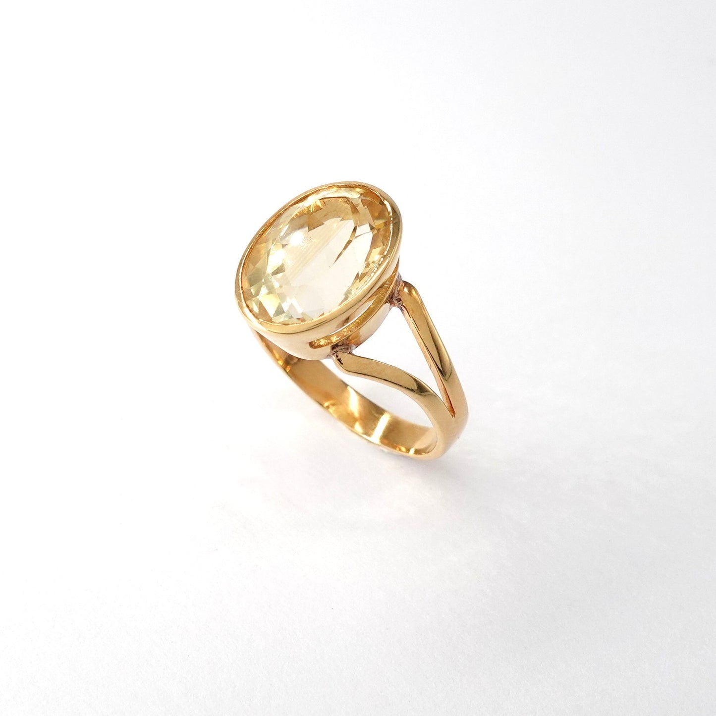 Anello con quarzo