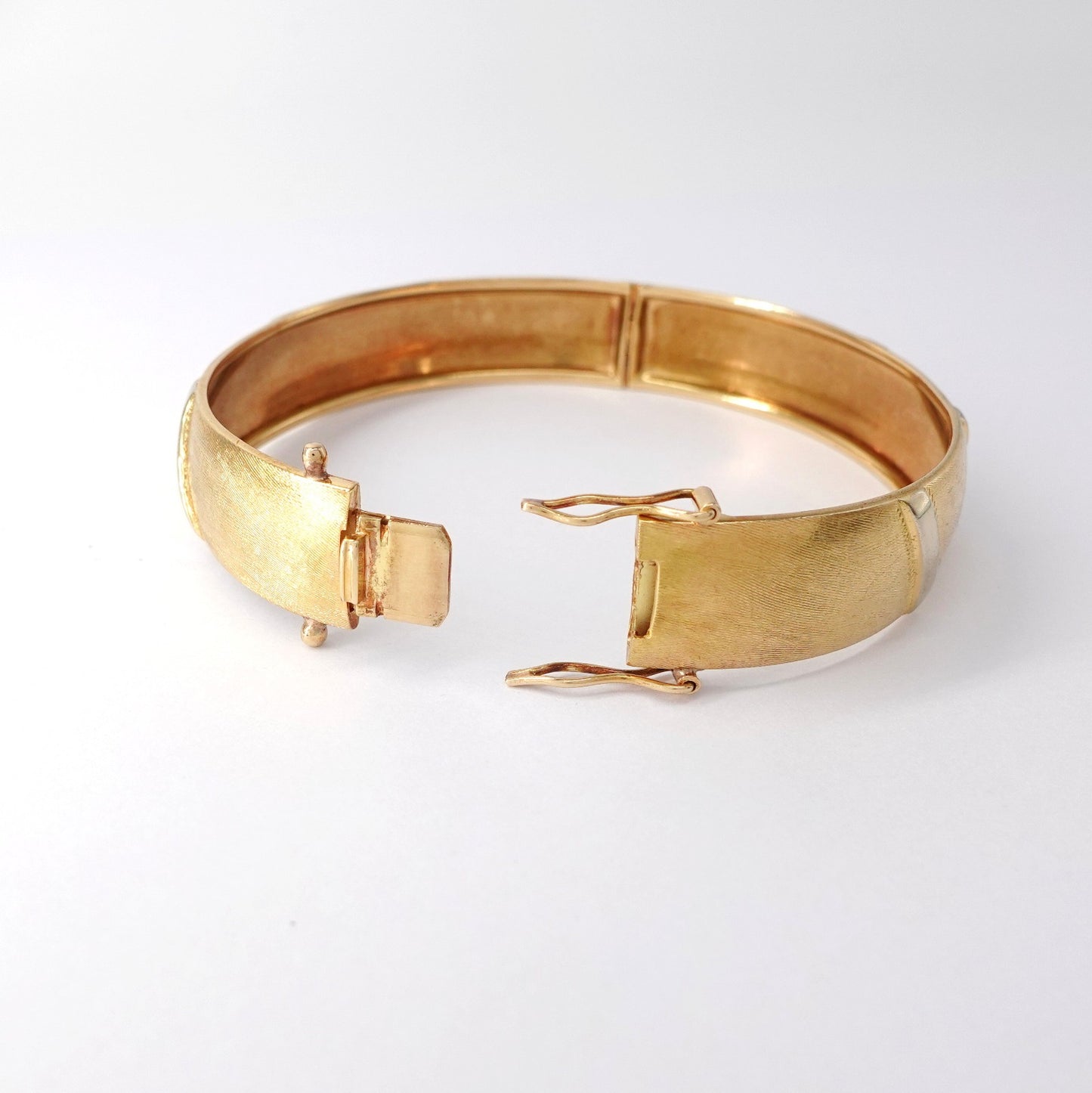 Bracciale rigido