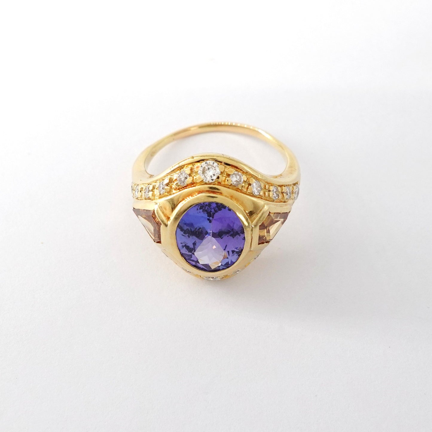 Anello con tanzanite