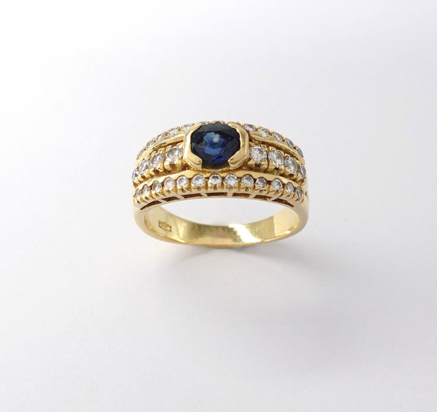 Anello con Zaffiro