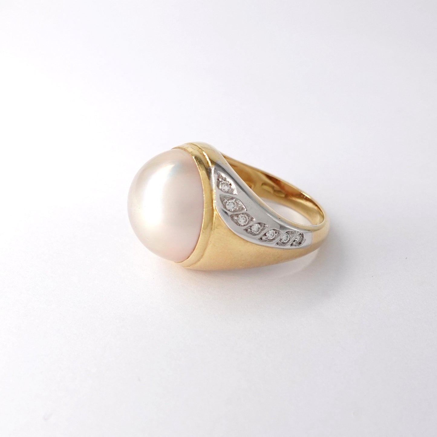 Anello con perla mabè