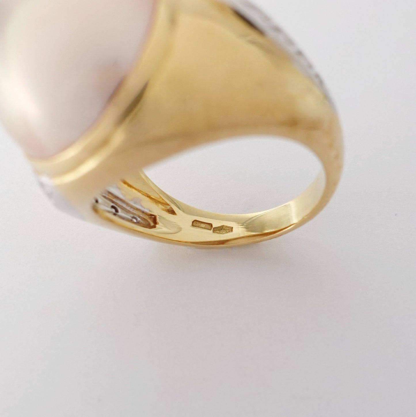 Anello con perla mabè